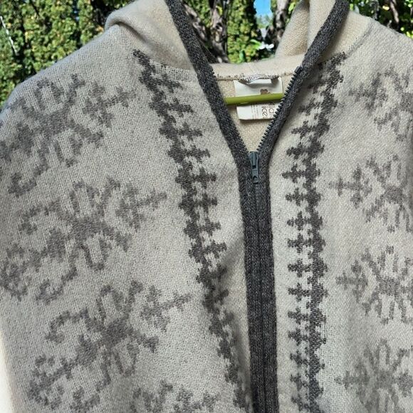 BEAUTIFUL ALAFOSS OF ICELAND ONE SIZE SHEEPWOOL WINTER PONCHO /CAPE COAT - Picture 11 of 11